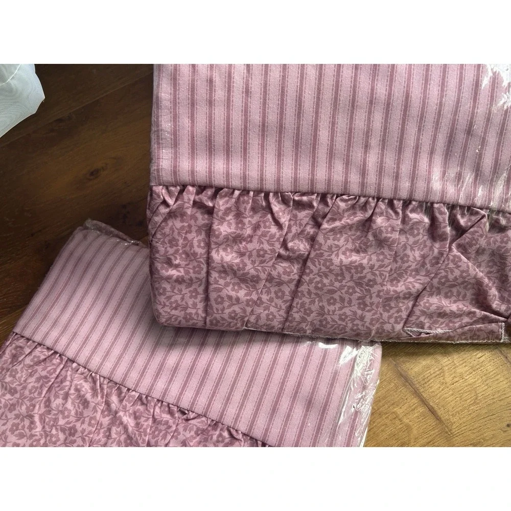Vtg Dan River 2 Pillow Shams Standard Dusty Pink strip floral Cottage Romantic